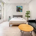 Cosy Studio Champs-Élysées - HALA PARIS