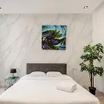 Cosy Studio Champs-Élysées - HALA PARIS