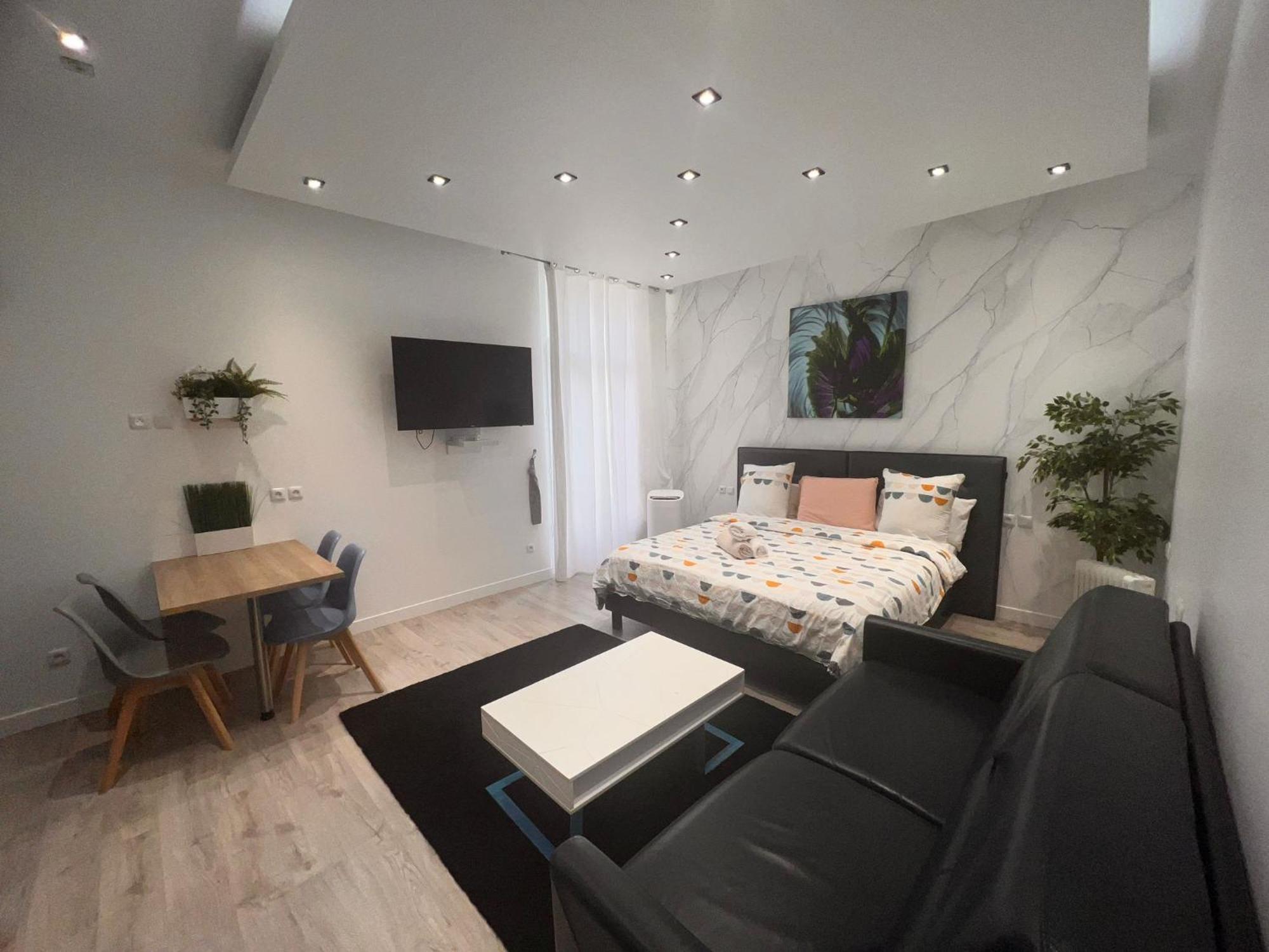 Cosy Champs-elysees - Hala Apartment Paris